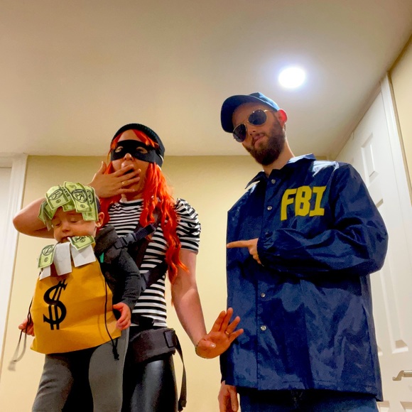 FBI Costume - Picture 1 of 7